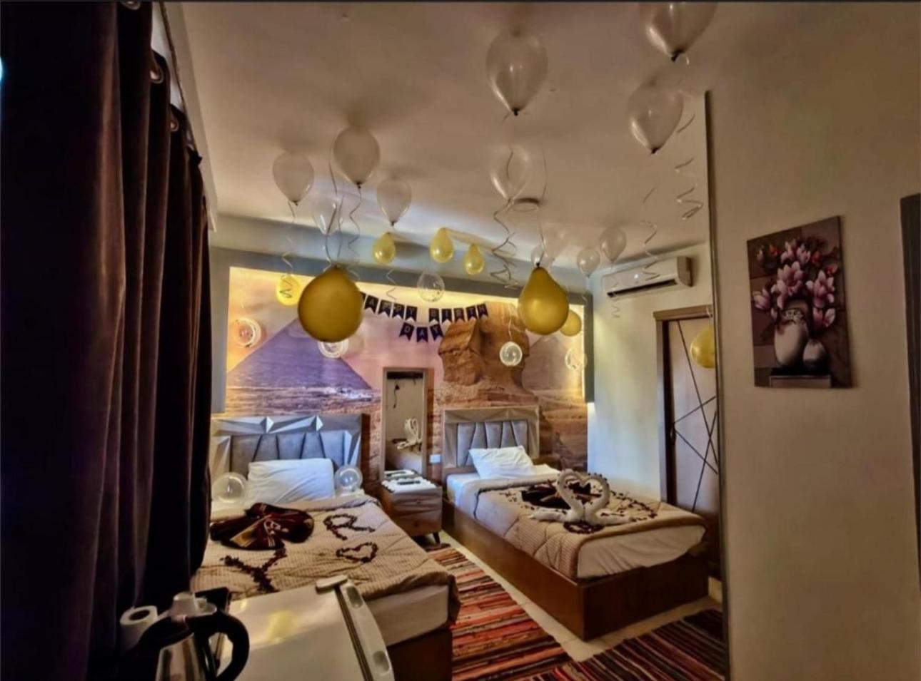 Nefertiti Pyramids View Hotel Kairó Kültér fotó