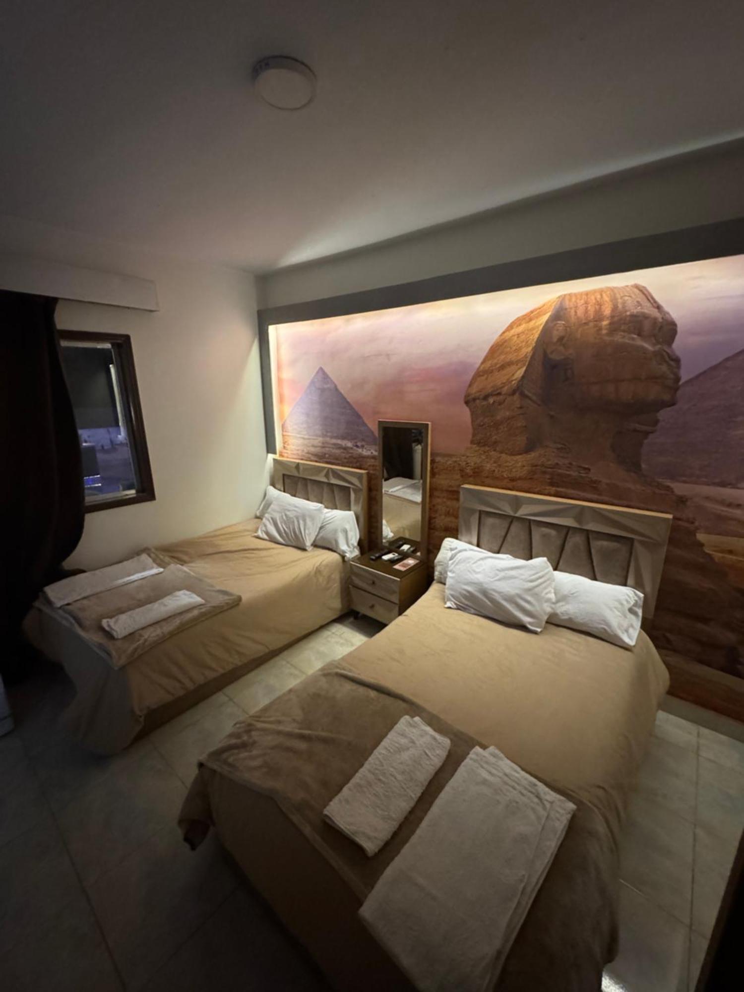 Nefertiti Pyramids View Hotel Kairó Kültér fotó