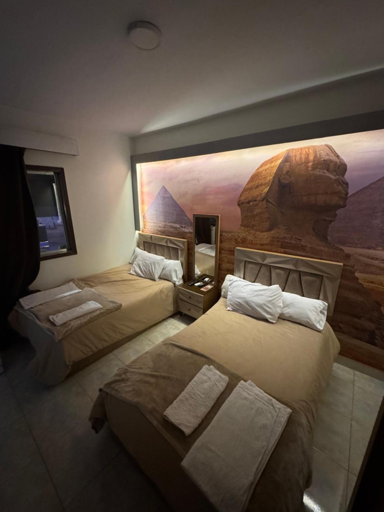 Nefertiti Pyramids View Hotel Kairó Kültér fotó