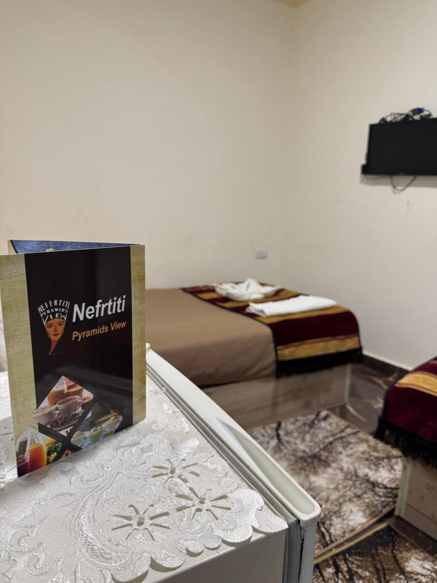 Nefertiti Pyramids View Hotel Kairó Kültér fotó