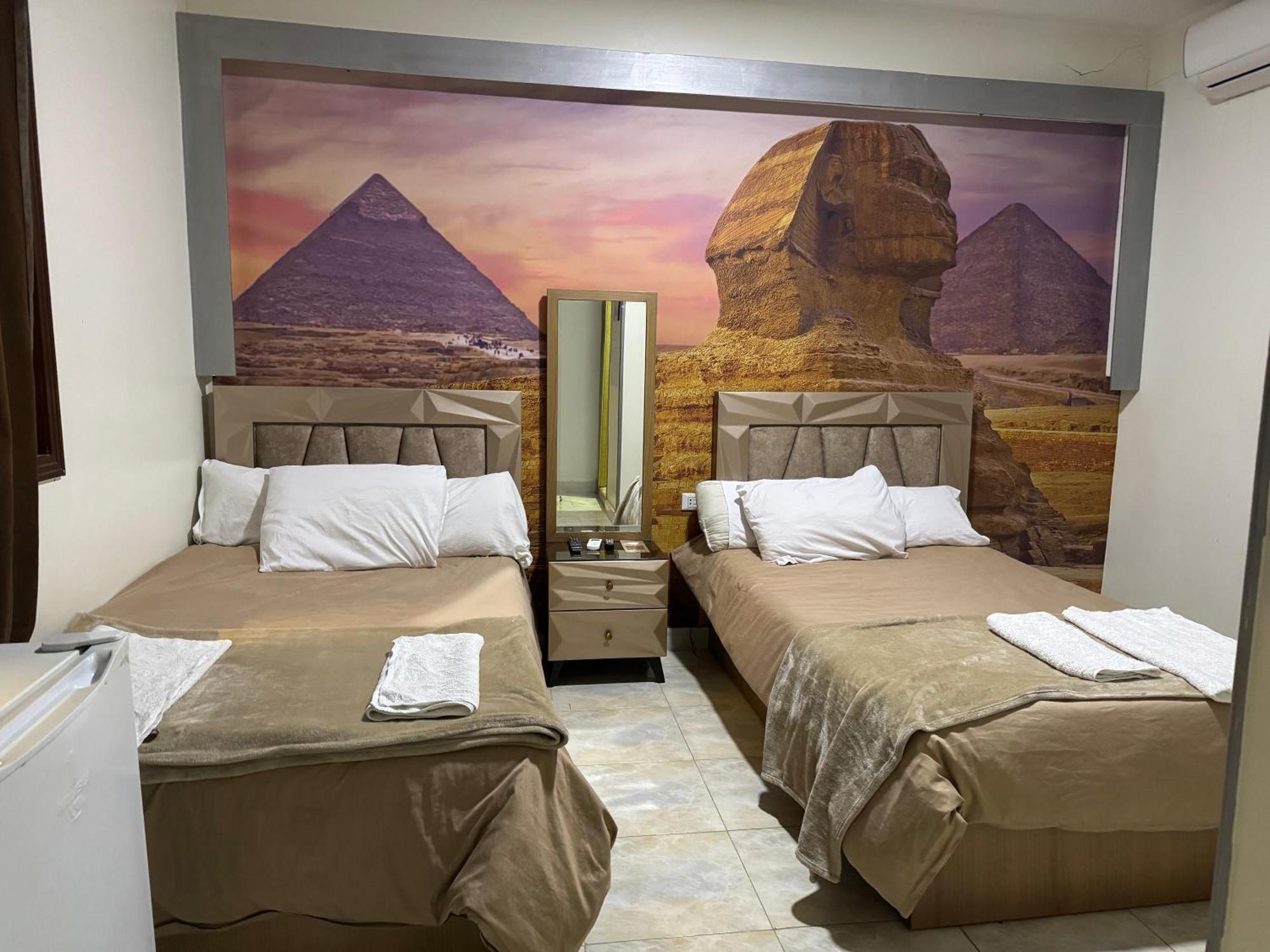 Nefertiti Pyramids View Hotel Kairó Kültér fotó
