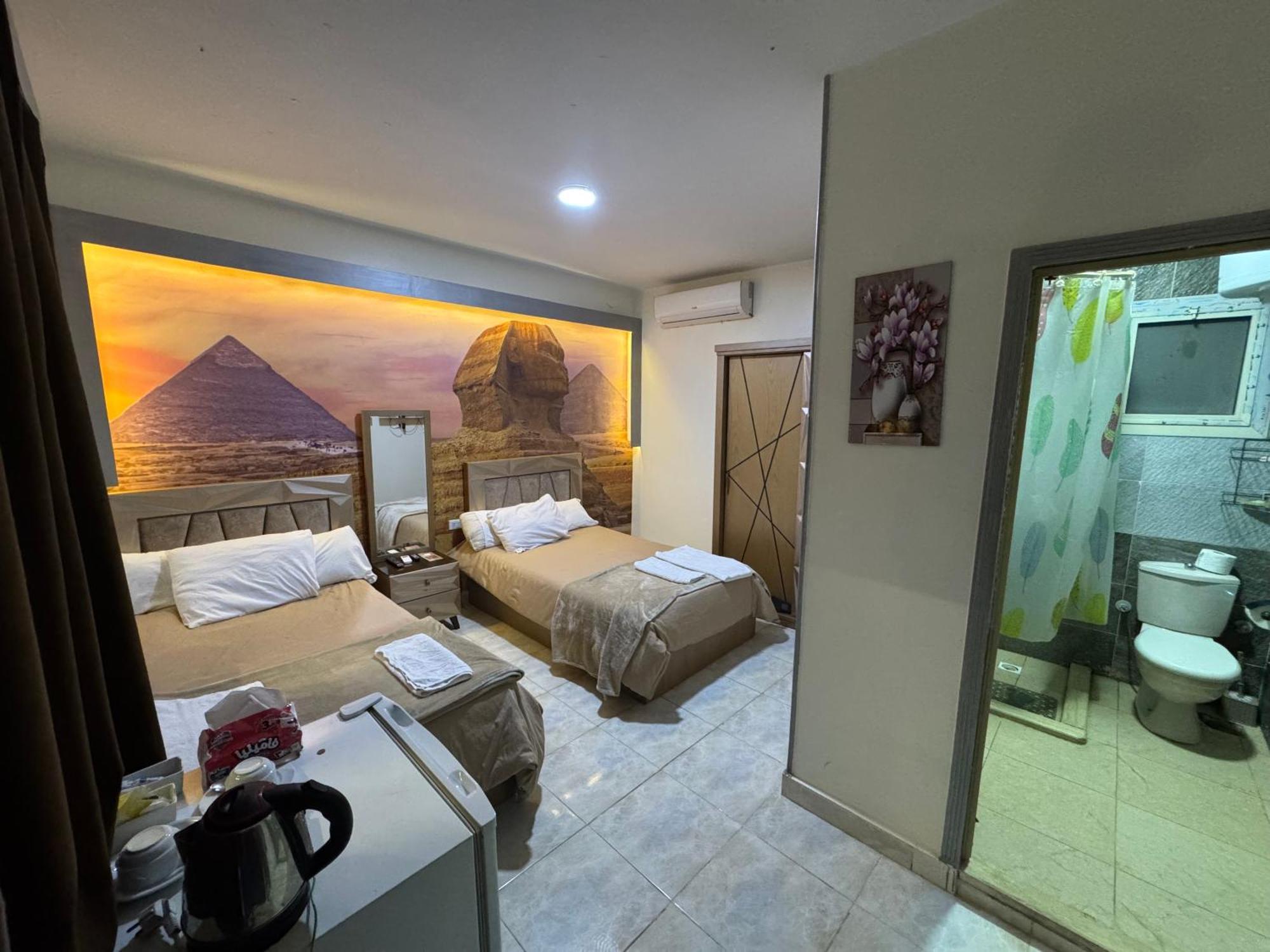 Nefertiti Pyramids View Hotel Kairó Kültér fotó